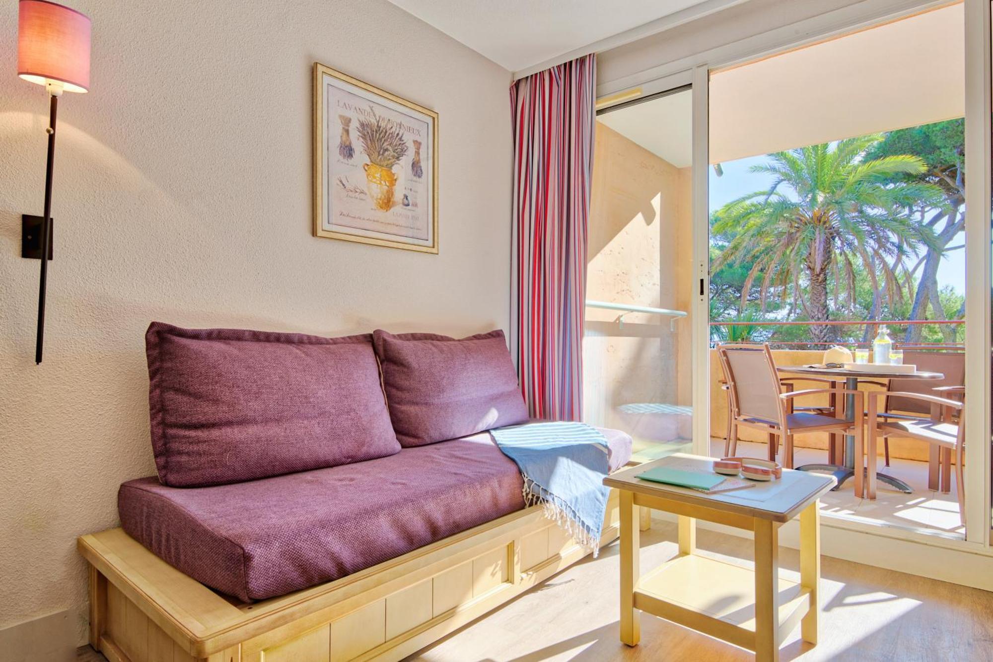 Residence Pierre & Vacances La Pinede Hyeres Exterior photo