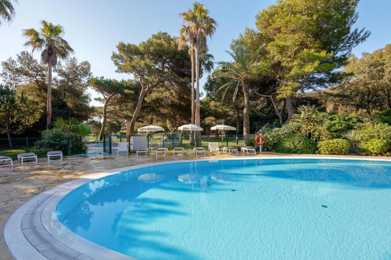Residence Pierre & Vacances La Pinede Hyeres Exterior photo