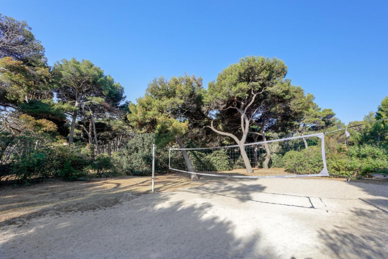 Residence Pierre & Vacances La Pinede Hyeres Exterior photo